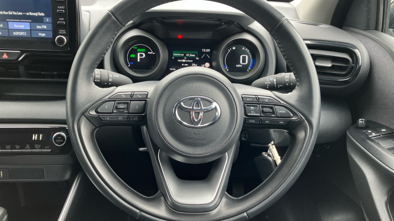 Toyota Yaris 1.5 Hybrid Design 5dr CVT Hybrid Hatchback